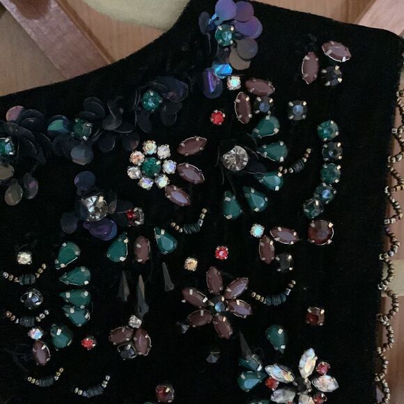 Ecote’ Jasmina crystal embellished black velvet sleeveless shift dress - Picture 12 of 12